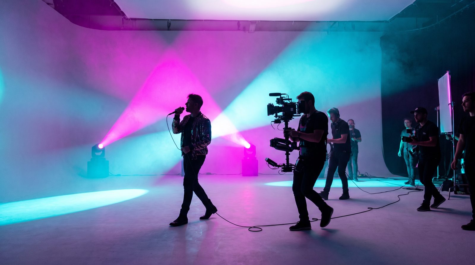 The infinity cove lit and ready for a shoot